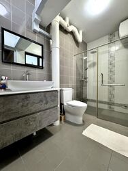 Blk 240 Lorong 1 Toa Payoh (Toa Payoh), HDB Executive #546176701
